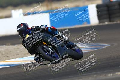 media/Sep-20-2025-TrackDaz (Sat) [[27f0cde673]]/A Group/12pm (Turn 1)/